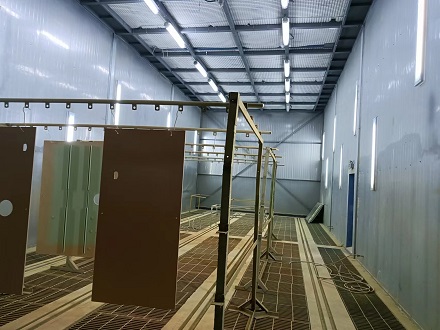 軌道交通涂裝生產(chǎn)線客戶案例現(xiàn)場2